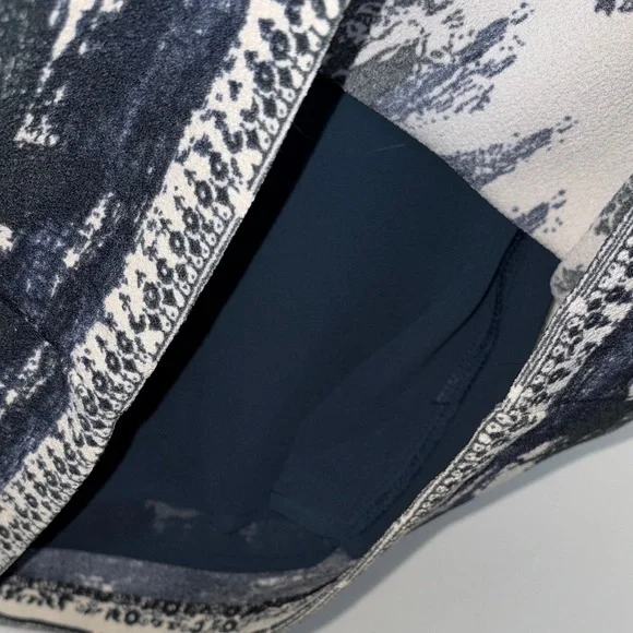 Wayf Elegant Blue and Black Dress - Picture 8 of 9